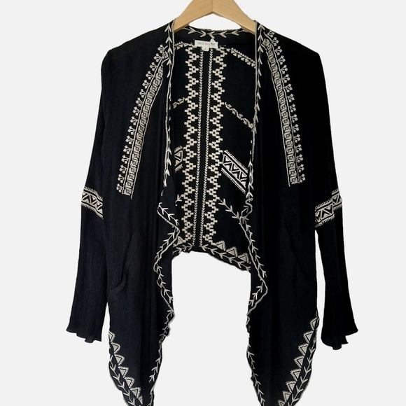 Hot & Delicious Kimono Top Open Front Cardigan Embroidered Sleeves Pockets - Picture 3 of 14